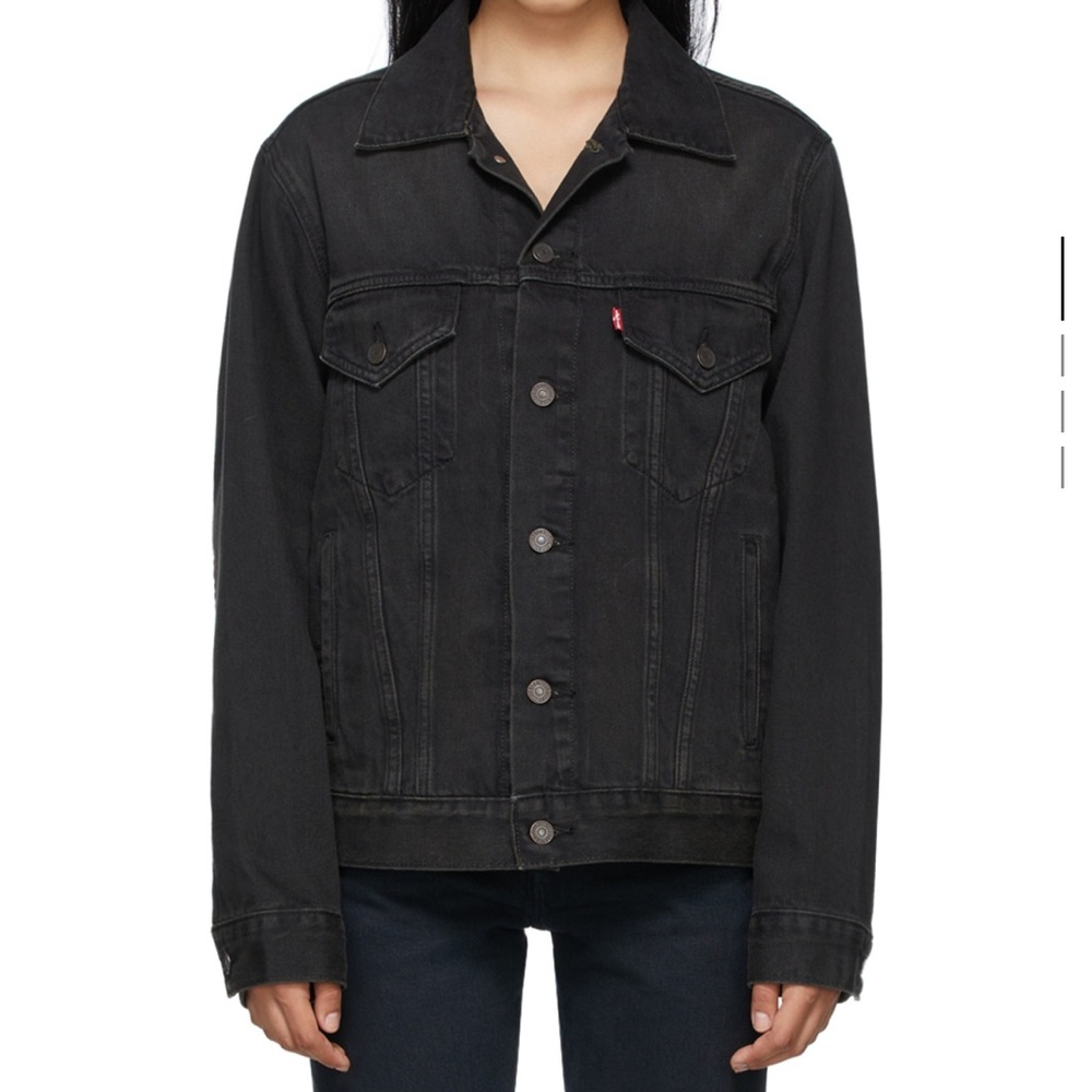NWOT Levi’s vintage cut black denim jacket